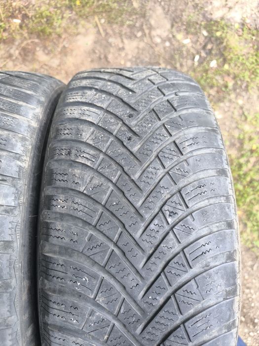 Vând cauciucuri  205 55 16 hankook rs3 din 2022 și roata rezerva 195 65 15 continental