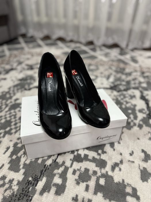 Туфли женские лаковые