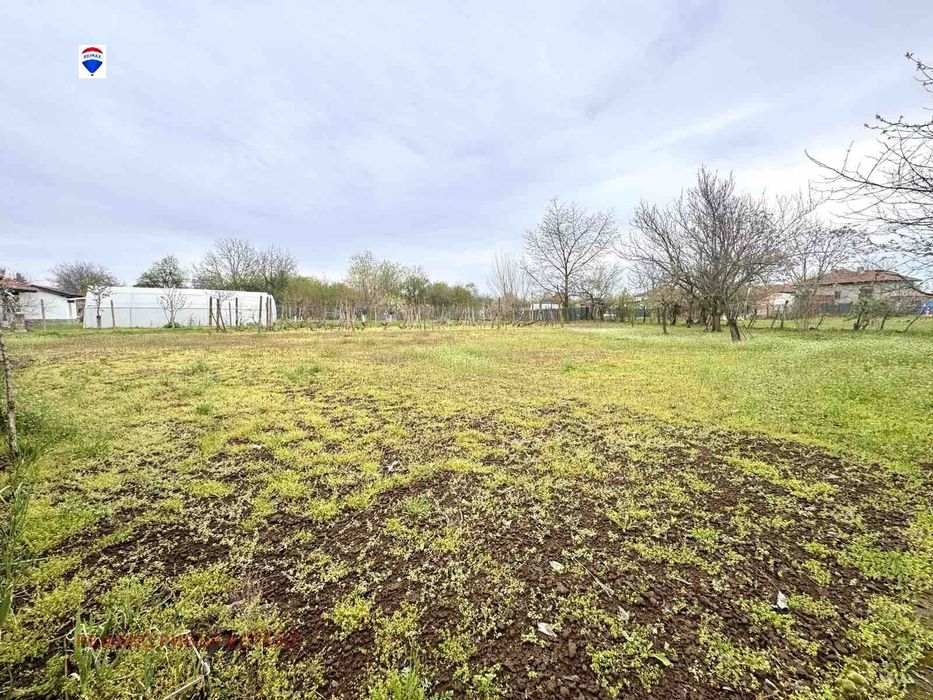 Селска къща за продажба в с. Бръшлен, обл. Русе