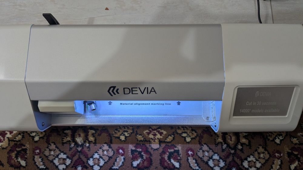 Плоттер для резки пленки на телефон