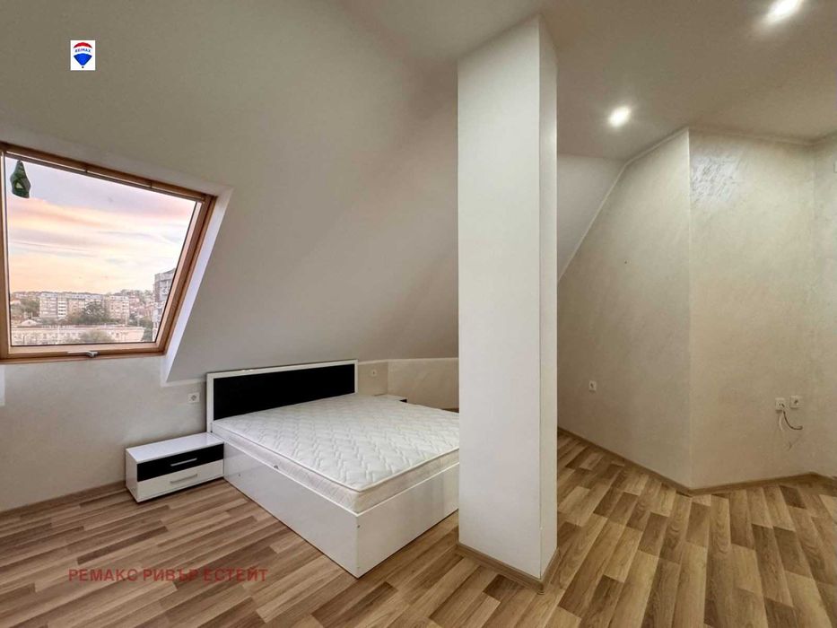 Продава се Четиристаен апартамент в Русе, Широк център - 148 кв.м за 1250 €/кв.м - Снимка #2