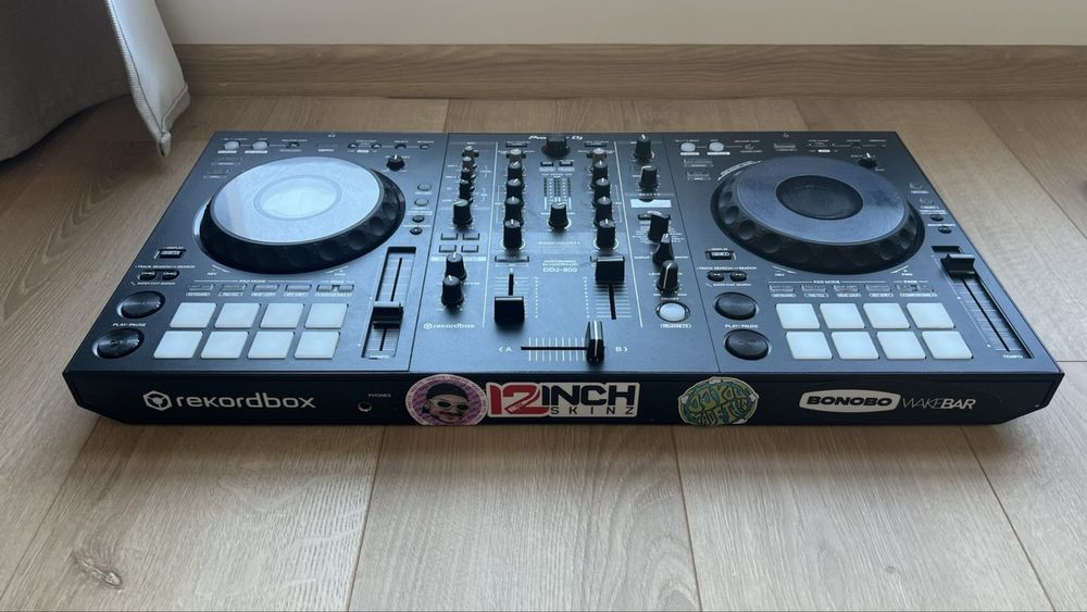 DJ Конзола DDJ 800 + чанта