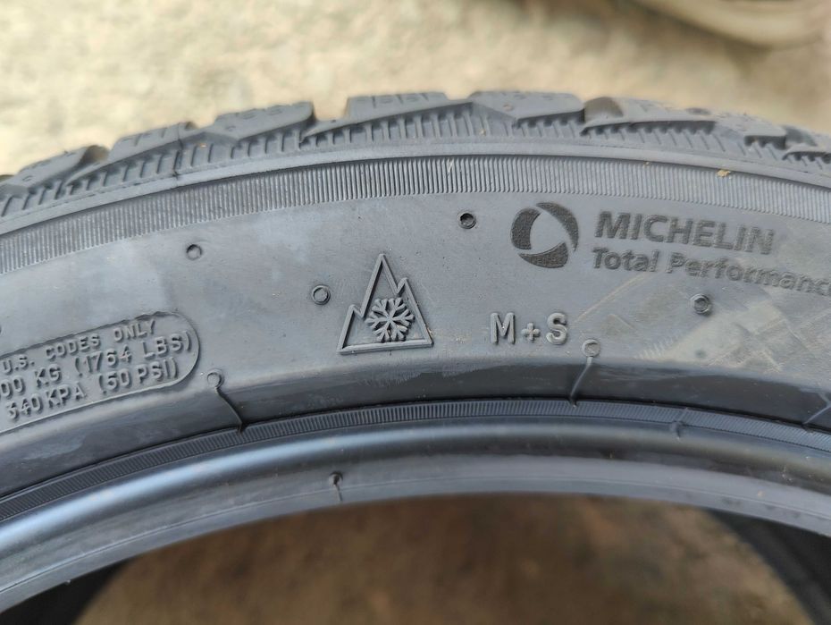 2 Нови зимни гуми 275/35R19 Michelin Pilot Alpin 5*(BMW) XL 100V M+S 3PMFS RFID с борд