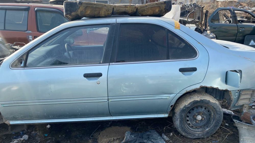 Двери Ниссан Санни