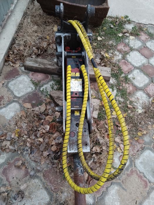 Продам гидромолоток pb70 и ковш 80