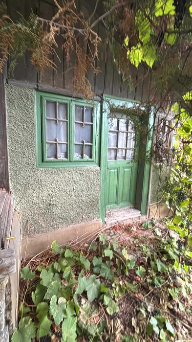 Casă de vanzare la 45 min de Bucuresti - Refugiu în inima viilor