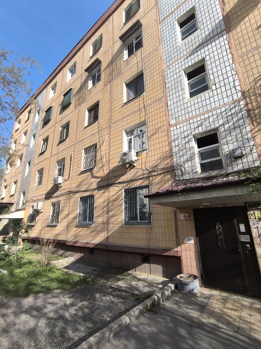 3 х ком Спутник 16.  3/5 балкон 2 на 6 акфа рамы площадь 78 м2. Ремонт
