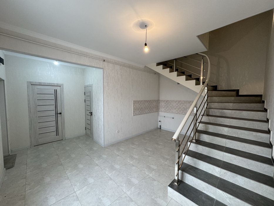 Продаётся 3-комнатный дом со двором