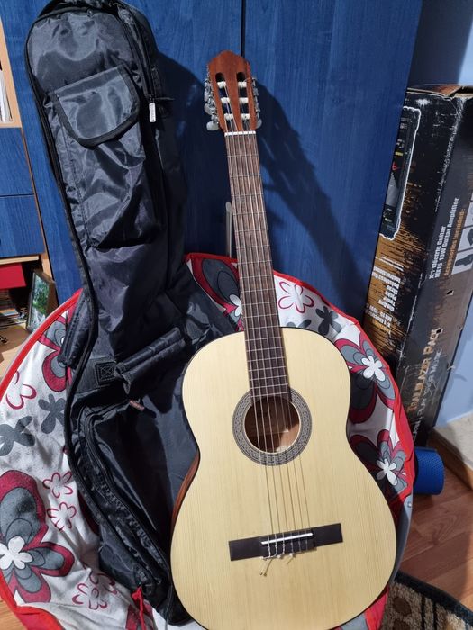 Chitara clasica Cort