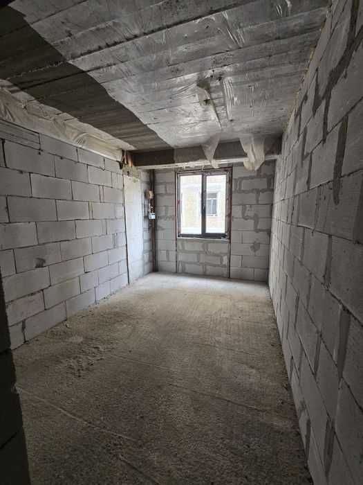 Продаётся 1х комн квартира на 2 этаже Ор-р  7 микрорайон