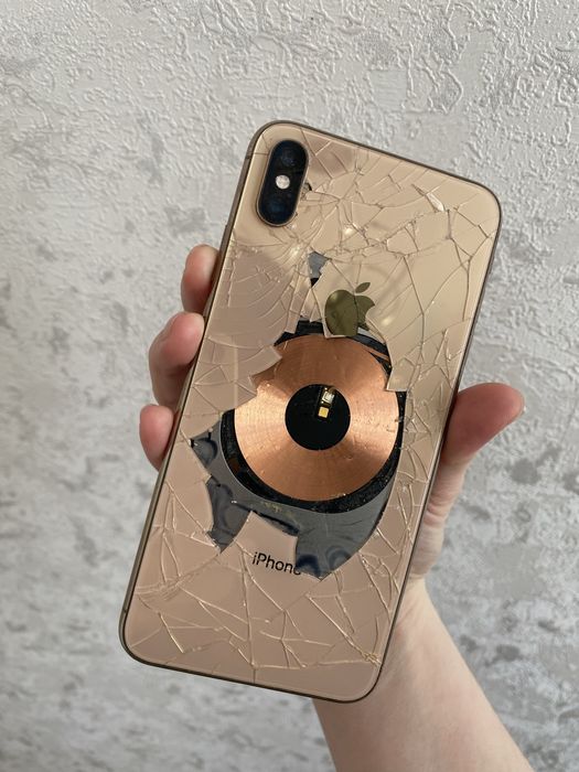 Продам 11 айфон и XR