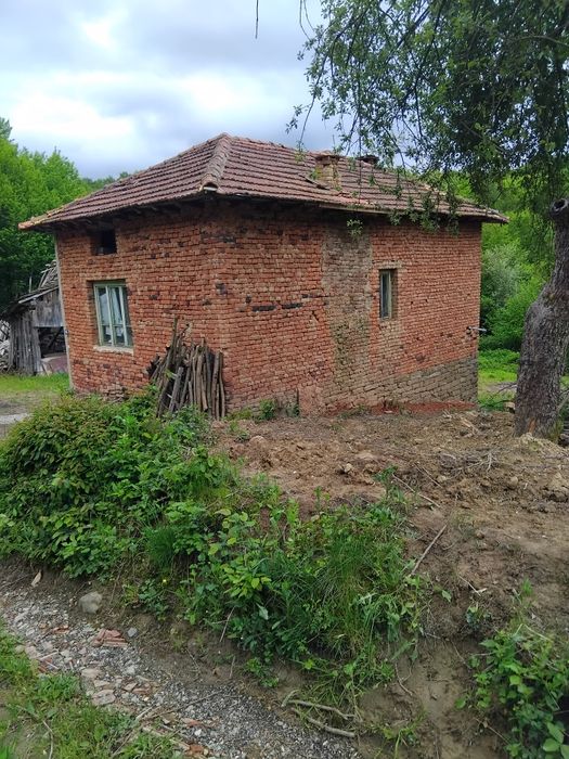 Продавам къща ..