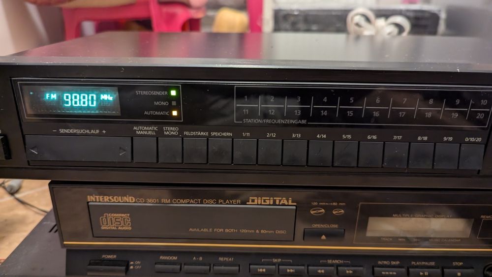 Tuner Telefunken HT870 - rezervat