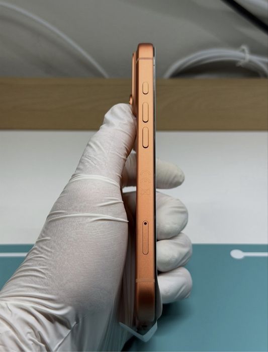 Бартер!Iphone 17 Pro Cosmic orange