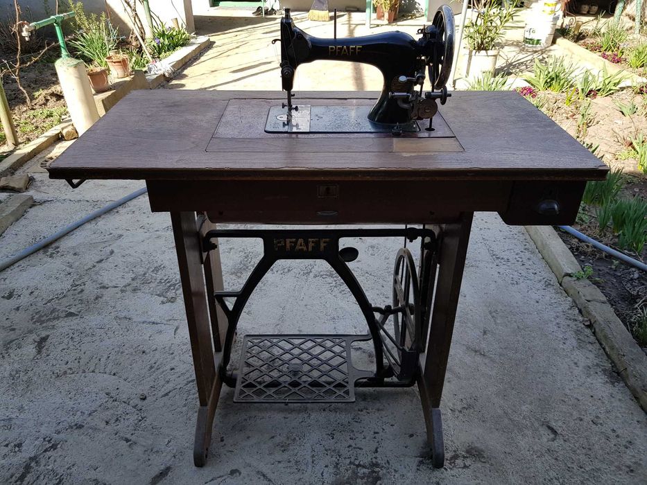 Masina de cusut veche