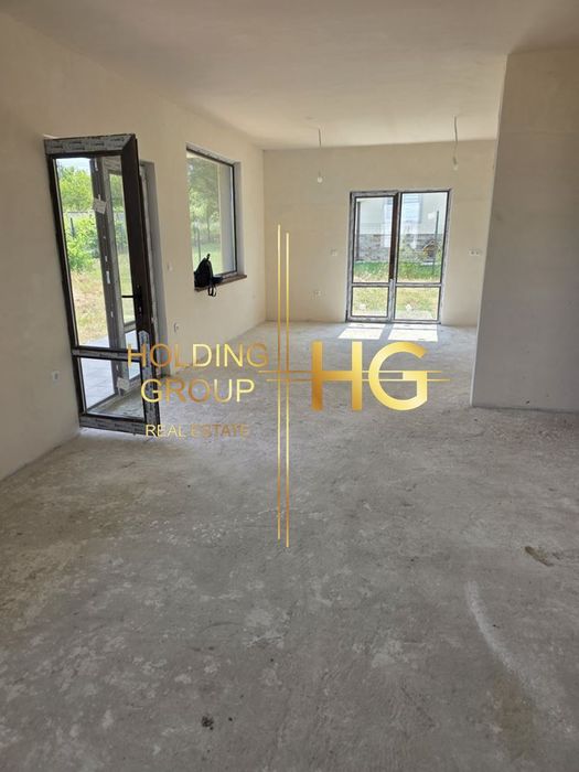 Къща в Варна, област-с.Равна гора площ 245 цена 179000