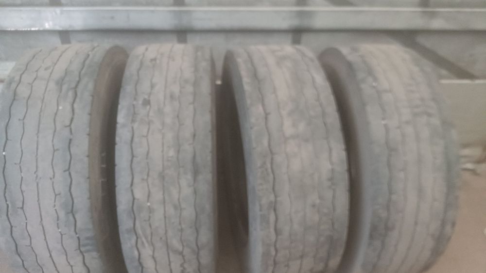 Продам шины б/у. 315/70/22.5