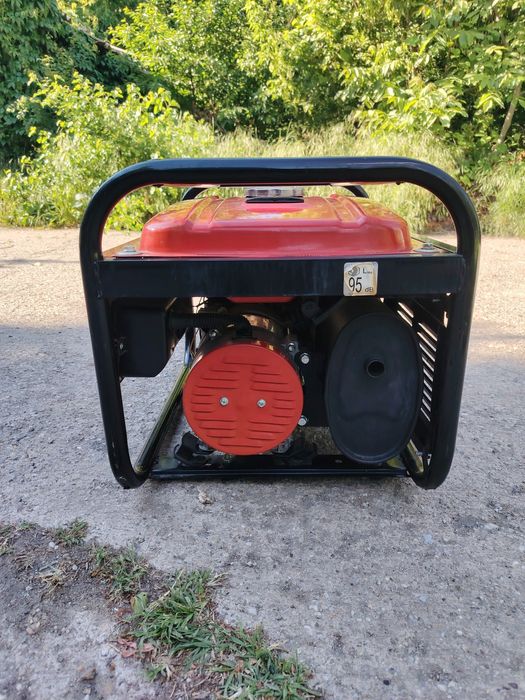 Generator pe benzina de 2 KW,5,5 CP