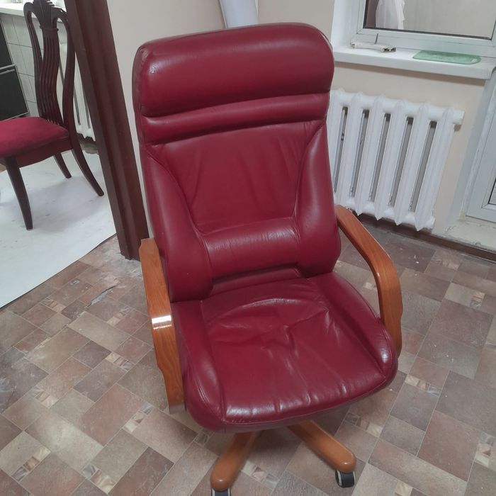 Кресло кожанное мягкое