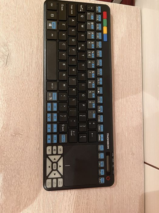 Tastatura pentru televizor smart