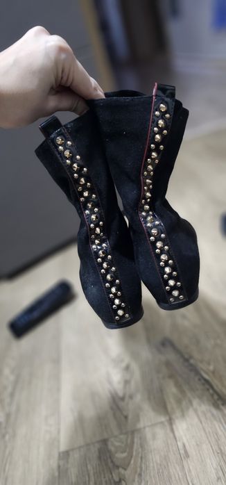 Продаю сапоги женские