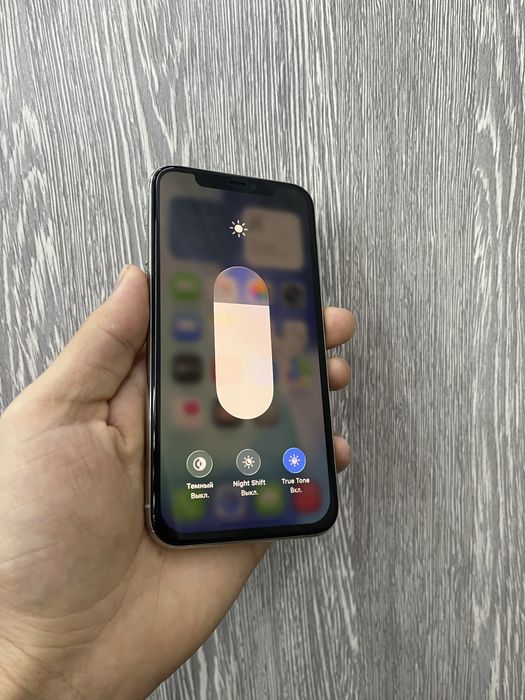 IPhone 11 Pro 64GB        .