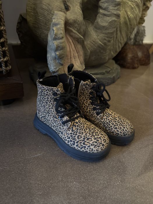 Vand ghete piele eco zara marimea 25 noi