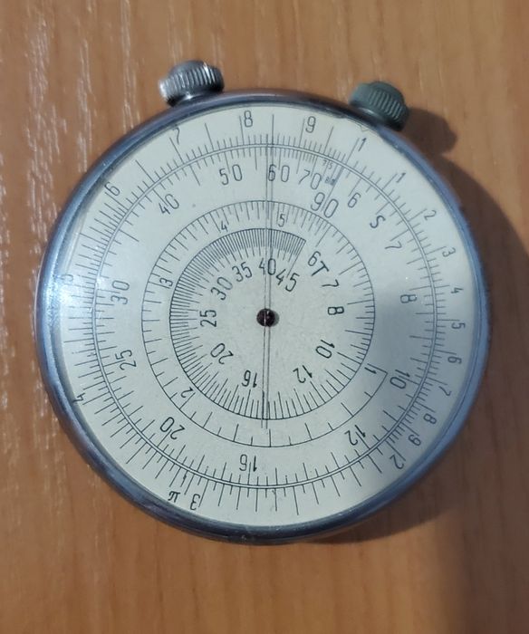 Логарифмические линейки круглая  КЛ-1 и прямая