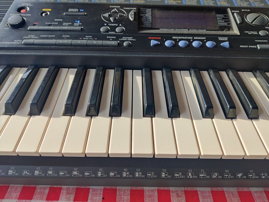 Orga Yamaha PSR-320