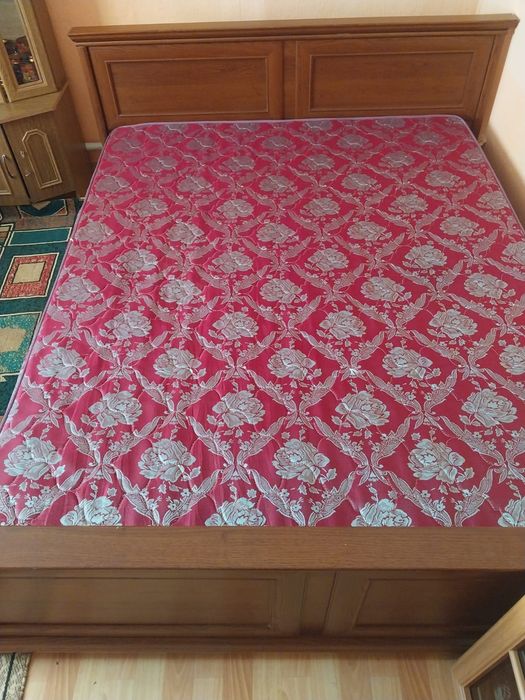 Кровать двухспальная