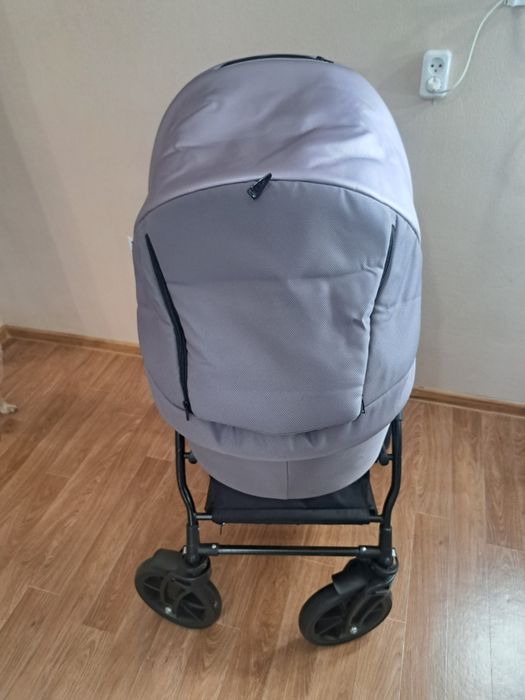 Продам детскую коляску 2 в 1