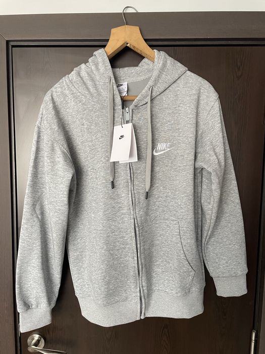 Nike сив анцуг екип