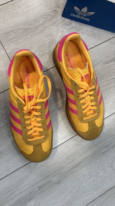Нови Adidas Gazelle в жълто и розово