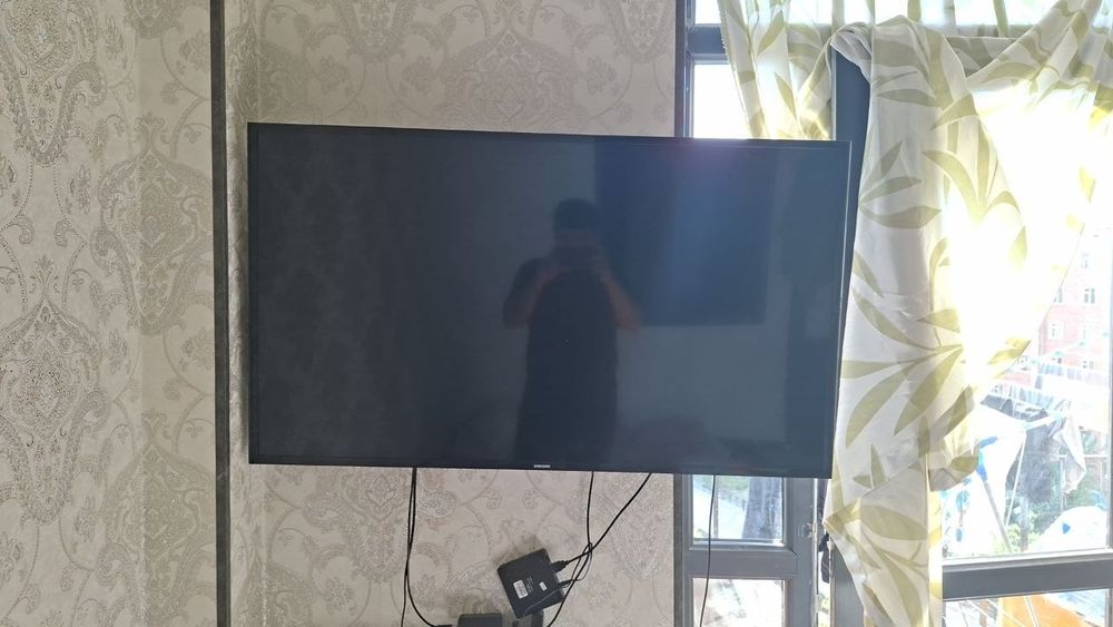 Samsung televizor 50tali  SROCHNA SOTILADI