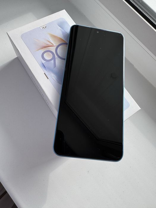 Сматфон Honor 90 lite