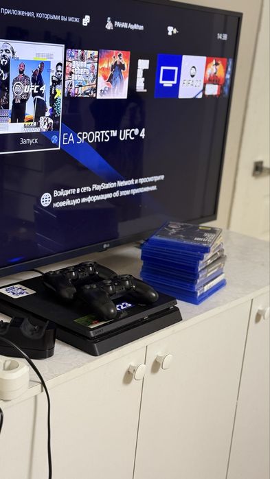 Продам Ps 4 Slim 1 TB