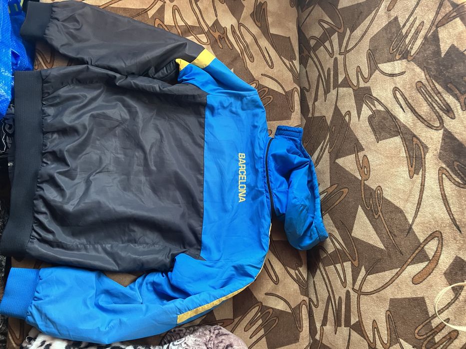 Продавам горница на фк Барселона размер S