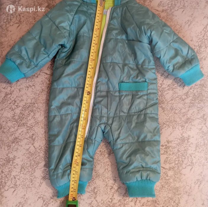 Продам детский осенний комбинезон