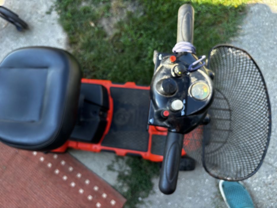 Scaun persoana in varsta /scuter electric