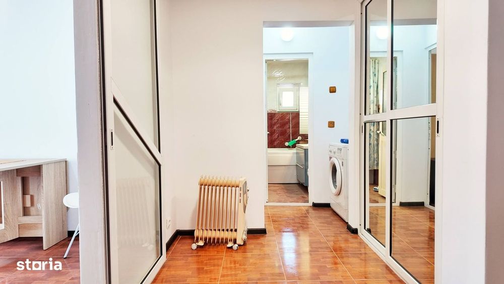 Vindem apartament in Navodari