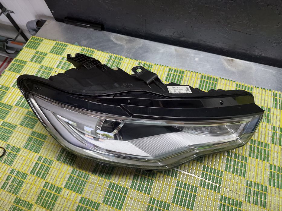 Far dreapta Audi A6 c7 4g bixenon