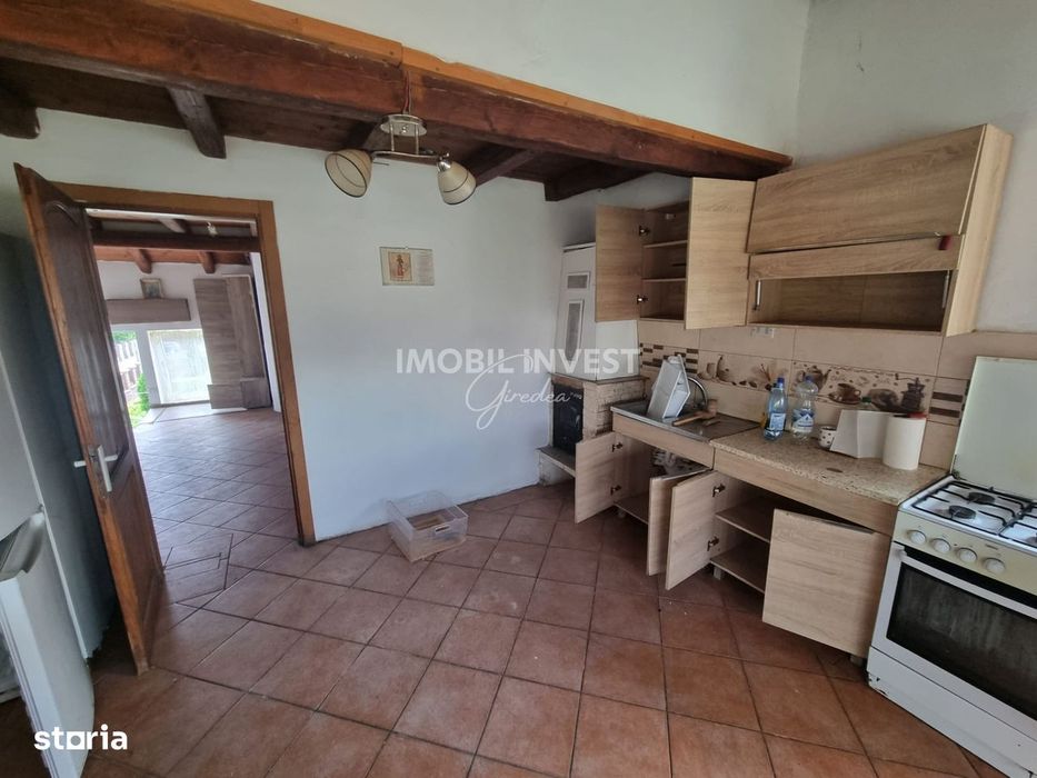 Apartament la casa cu curte proprie | 238 mp utili | 5 camere | Garaj