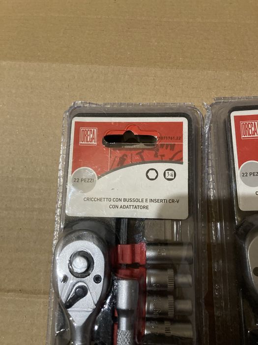 Trusa chei cu Clicket 22 piese italia  noi