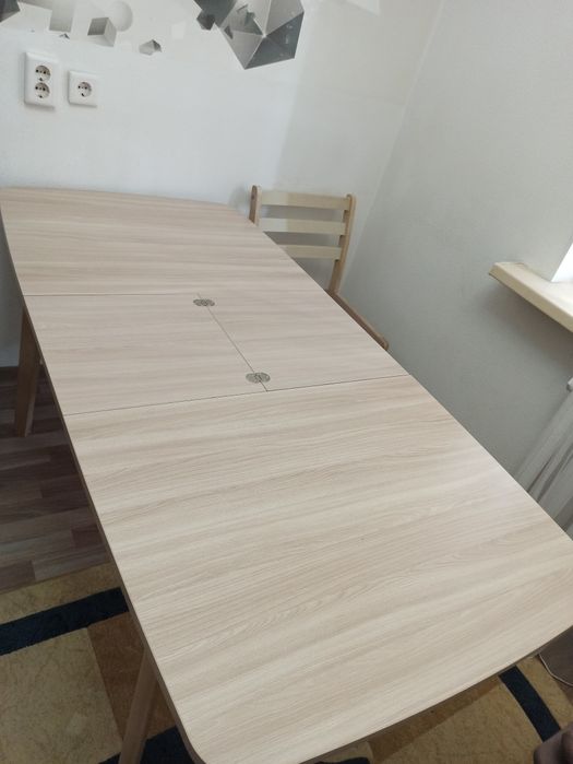 Продам стол стульями