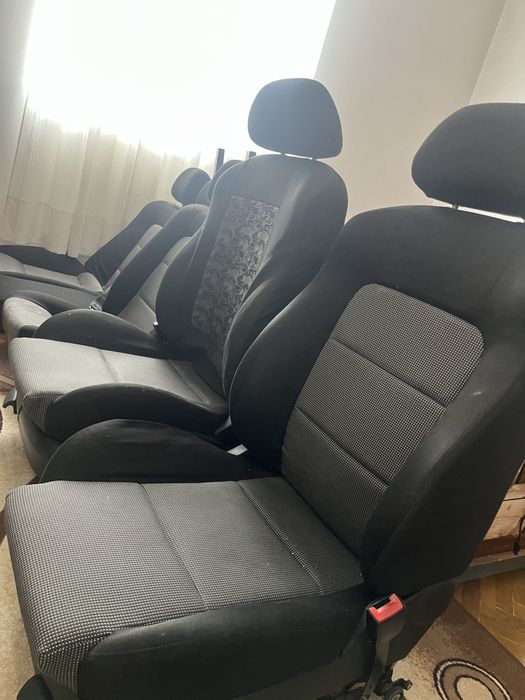 Продавам салон от seat leon 1m 2005