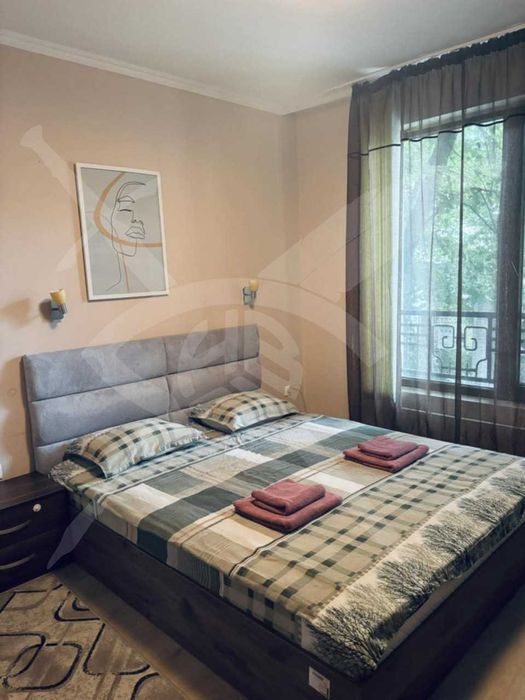 Продава се Тристаен апартамент в Варна, Център - 78 кв.м за 11 €/кв.м - Снимка #2