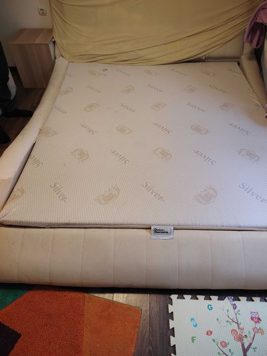 Pat matrimonial din piele