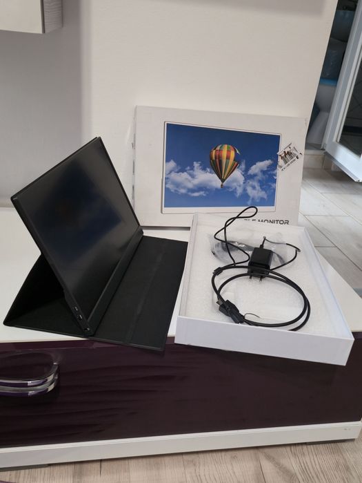 Xbox360 modat, monitor portabil