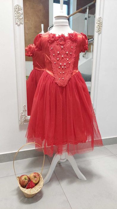 Rochite TUTU Elena Avalor Scufita Rosie Zana Buna serbare carnaval