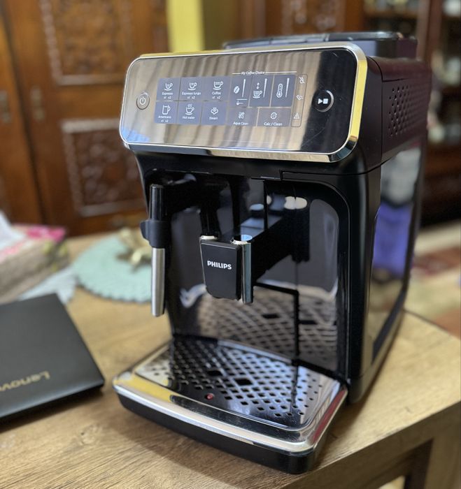 Expressor/aparat de cafea  boabe automat Philips